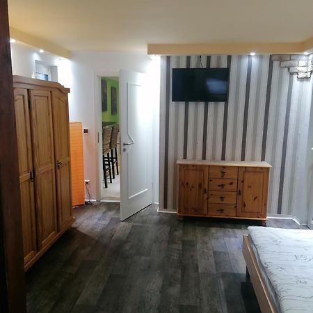 Tinas Ferienwohnung Hohendodeleben Zimmer foto